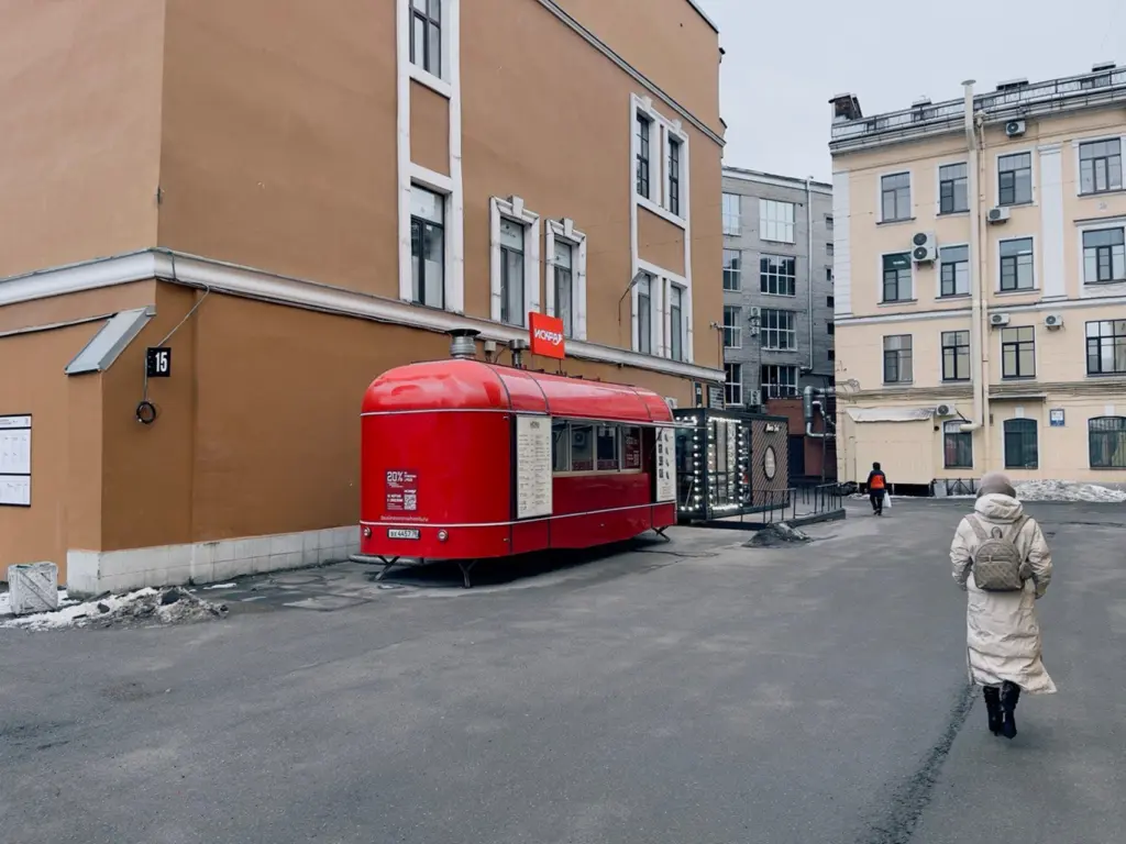 Порядок использования частной земли под коммерческие цели в Петербурге ждут новые правила. Но бизнес просит довести документ до ума 